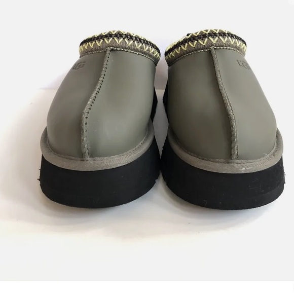 Ugg Women Tazz Ultra Matte Seaweed Shearling Lined Shoe - Picture 3 of 3